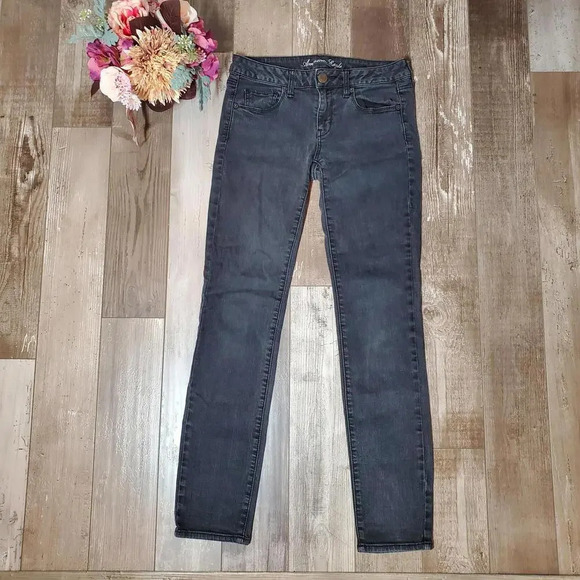 American Eagle Black Super Stretch Skinny Size 8 Regular Jeans - Picture 13 of 15